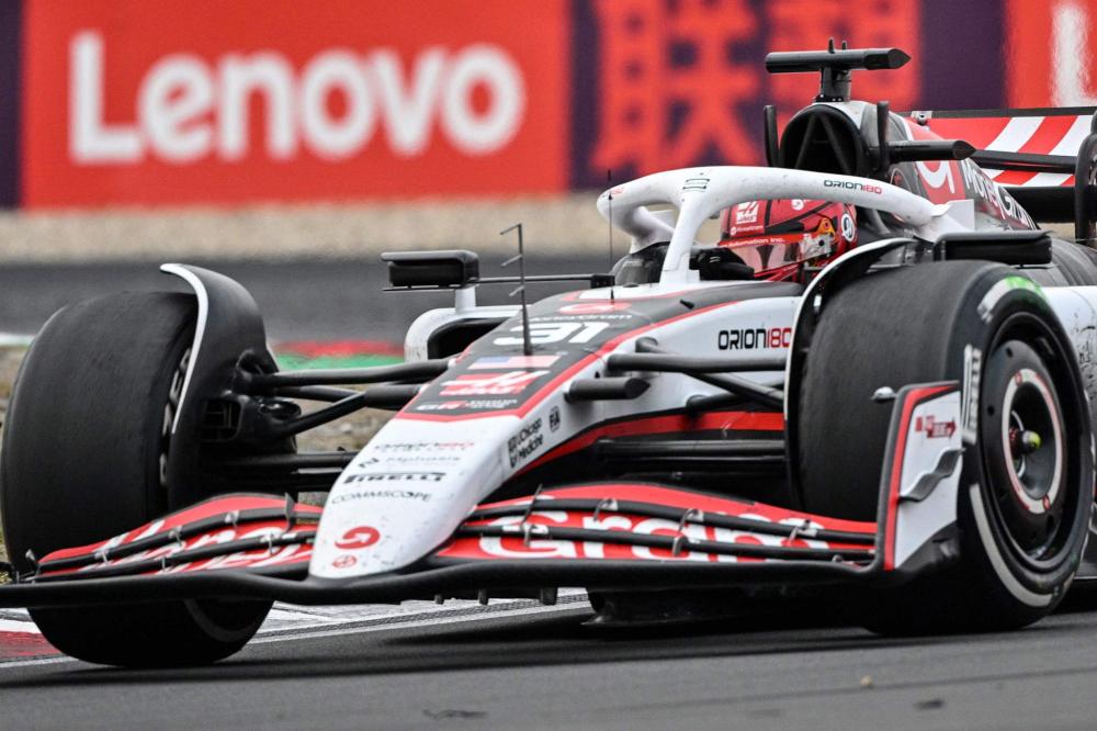 虎扑体育官网：体育世预赛：国足抵达阿曼 进行首次恢复性训练